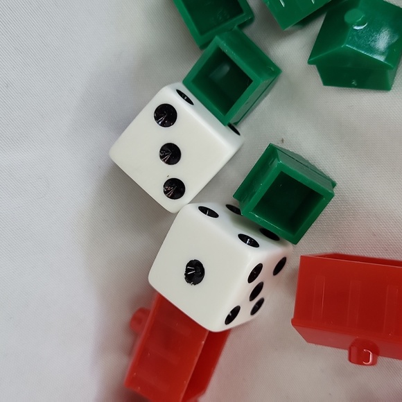 Monopoly Red Green houses dice 48 replacement pieces plastic - Picture 4 of 6